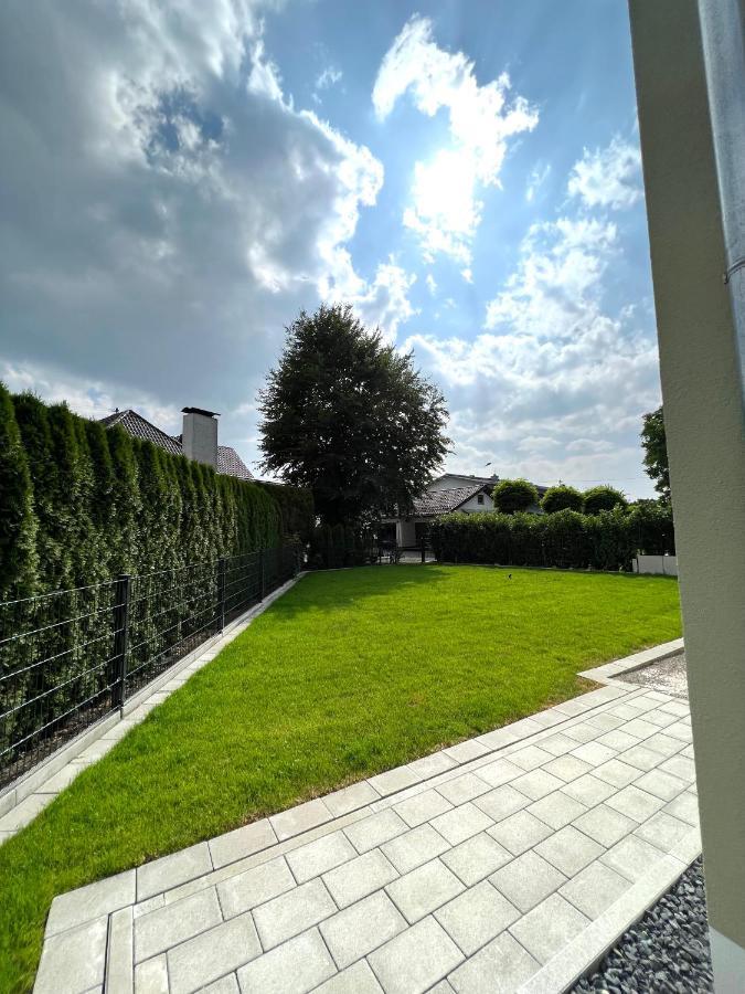 Ferienhaus Ferati 군즈부르크 외부 사진